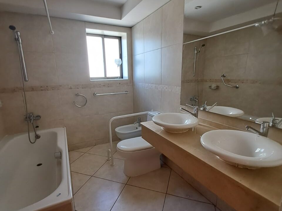 baño dormotorio principal