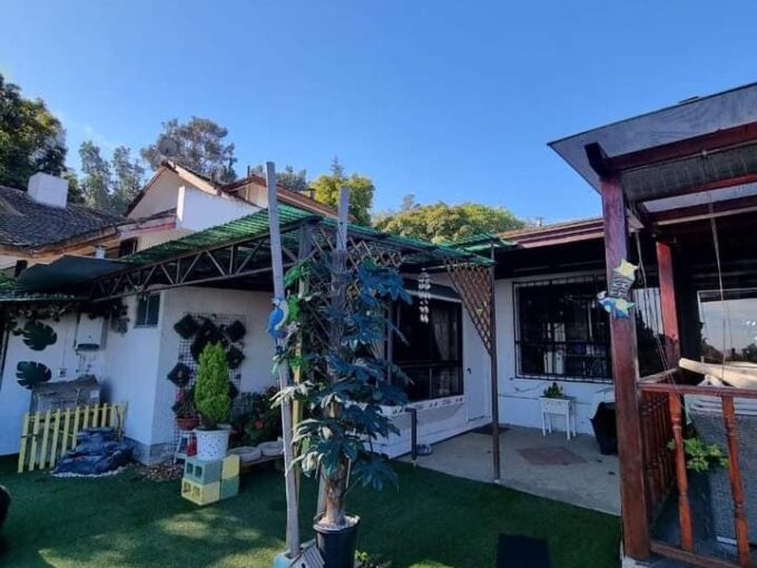 V-410 SE VENDE CASA CON 2 CABAÑAS EN MIRAFLORES